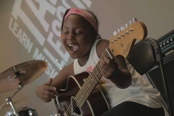 How to Choose a Beginner Guitar for Your Child