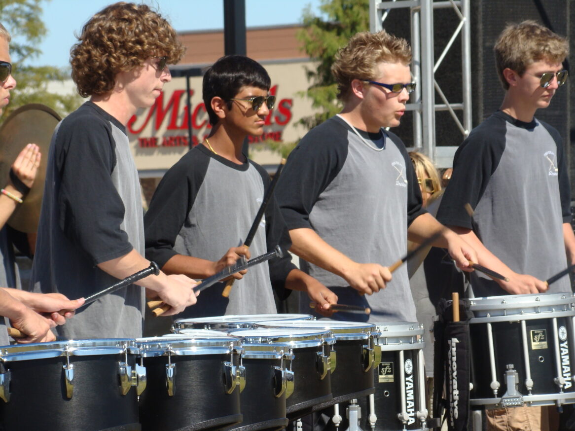 Pagbuo ng High School Drum LinePagbuo ng High School Drum Line  