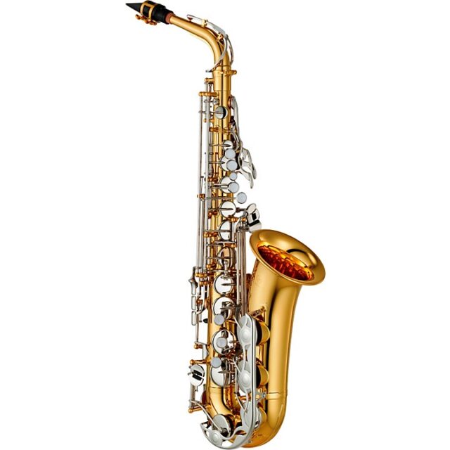 Beginner Yamaha YAS-26 Alto Saxophone